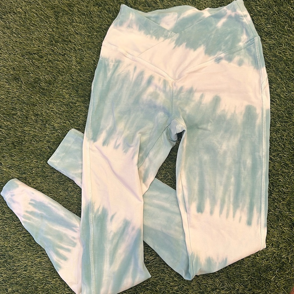 Tie-dye blue and white brand new never worn pink pants